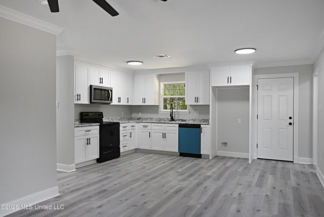 2636 Southern Drive, Gautier, MS 39553