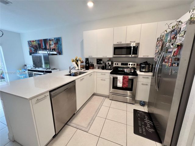 12713 NW 24th Ave, Miami, FL 33167