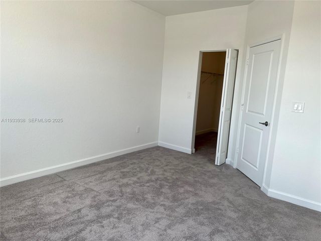 12713 NW 24th Ave, Miami, FL 33167