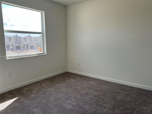 12713 NW 24th Ave, Miami, FL 33167