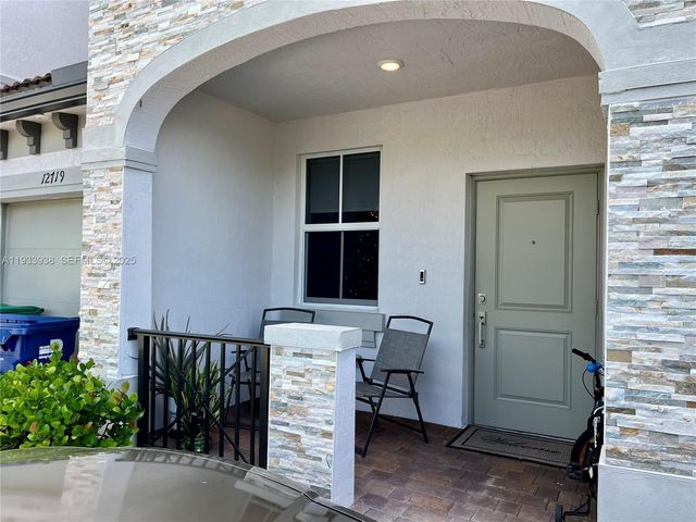 12713 NW 24th Ave, Miami, FL 33167