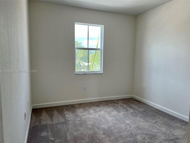 12713 NW 24th Ave, Miami, FL 33167