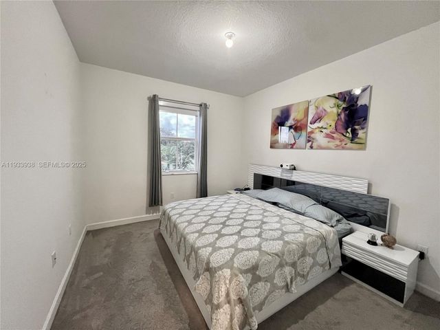 12713 NW 24th Ave, Miami, FL 33167