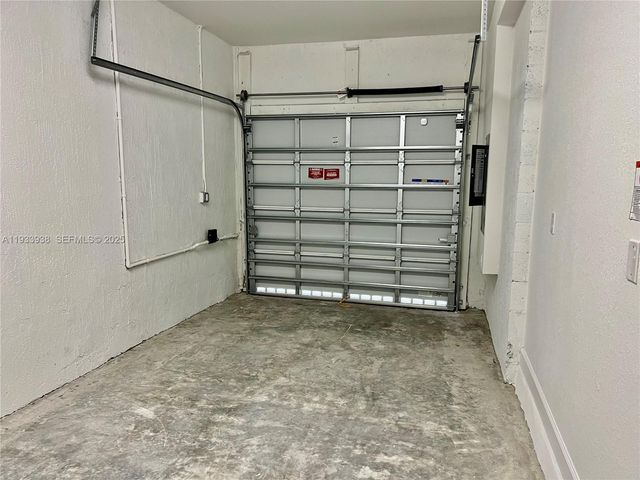 12713 NW 24th Ave, Miami, FL 33167