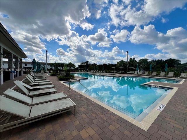 12713 NW 24th Ave, Miami, FL 33167