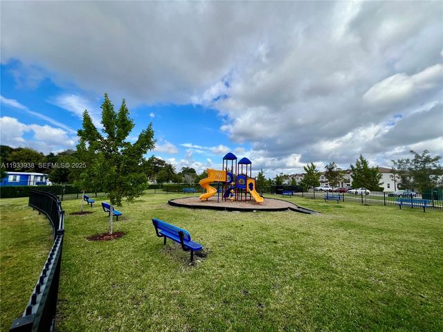 12713 NW 24th Ave, Miami, FL 33167