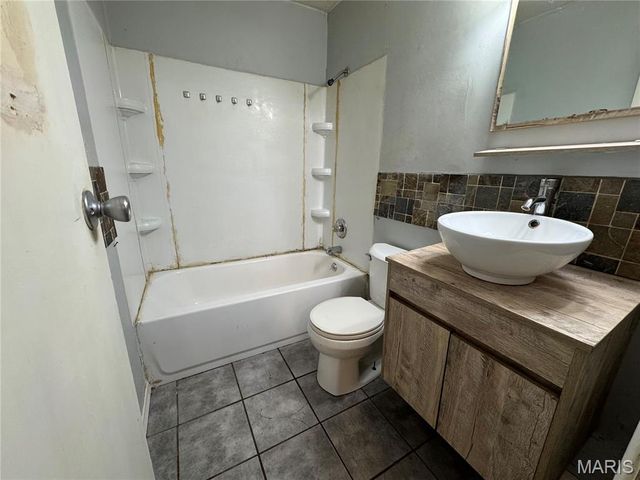 2428 Sunbury Avenue, Granite City, IL 62040