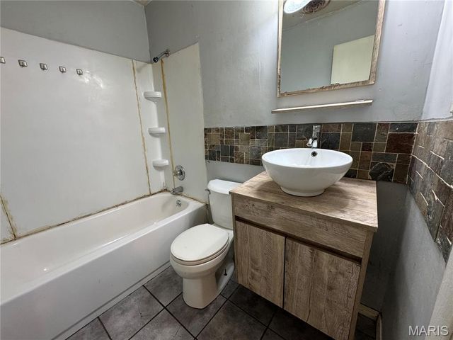 2428 Sunbury Avenue, Granite City, IL 62040