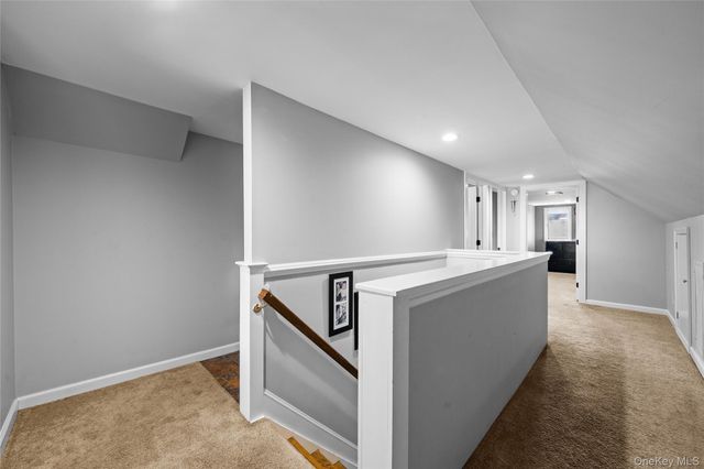 60 Pickwick Lane, North Babylon, NY 11703