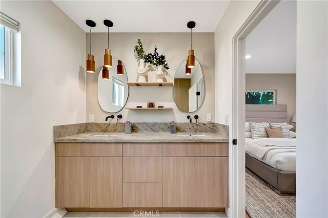 22122 Costanso, Woodland Hills, CA 91364