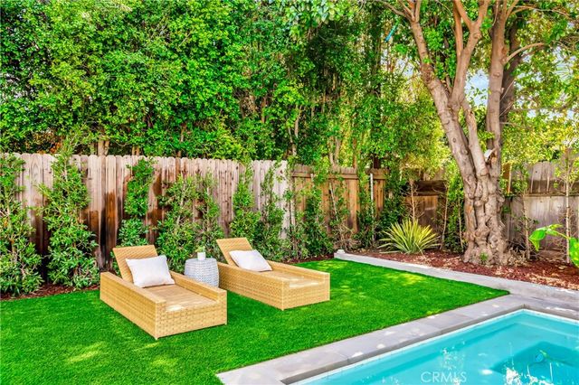 22122 Costanso, Woodland Hills, CA 91364