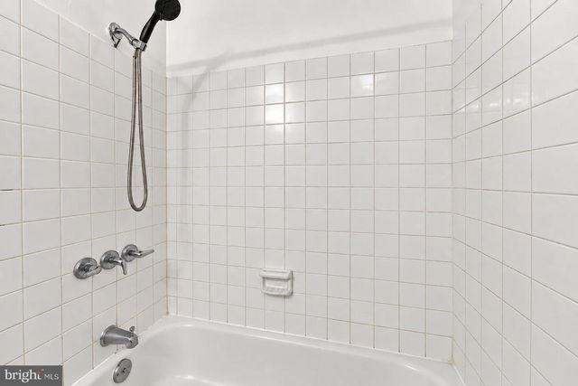 36 AVELLA LN, Sicklerville, NJ 08081