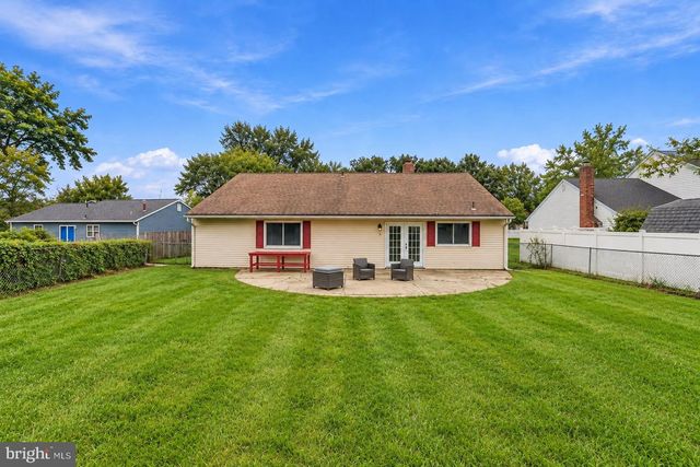 36 AVELLA LN, Sicklerville, NJ 08081