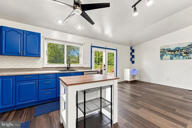 36 AVELLA LN, Sicklerville, NJ 08081