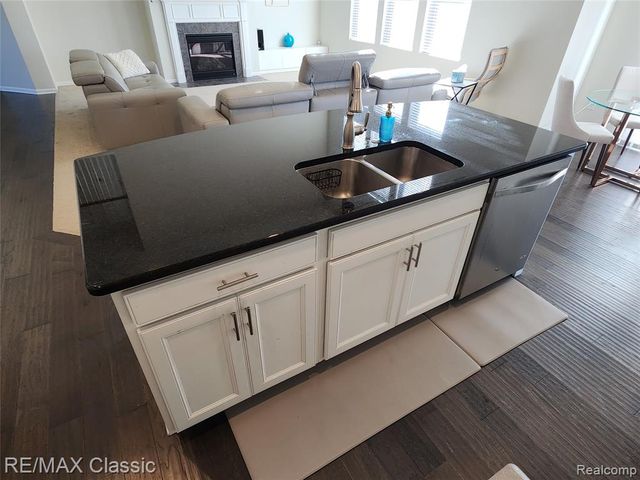 5887 Northford, Canton, MI 48187