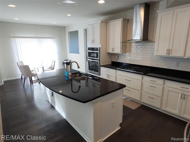 5887 Northford, Canton, MI 48187