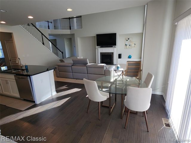 5887 Northford, Canton, MI 48187