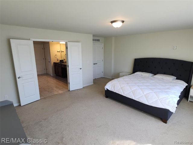 5887 Northford, Canton, MI 48187