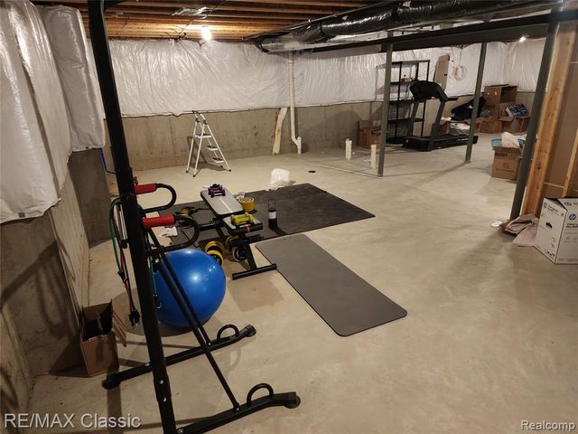 5887 Northford, Canton, MI 48187