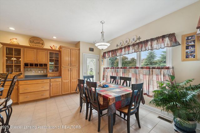 11195 Prestwick Drive, Lansing, MI 48917