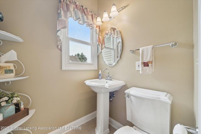 11195 Prestwick Drive, Lansing, MI 48917