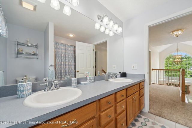 11195 Prestwick Drive, Lansing, MI 48917