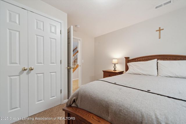 11195 Prestwick Drive, Lansing, MI 48917