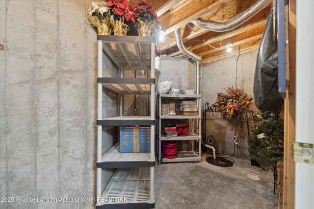 11195 Prestwick Drive, Lansing, MI 48917