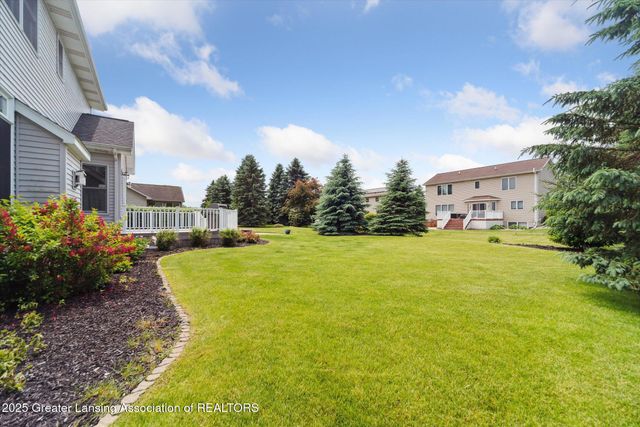 11195 Prestwick Drive, Lansing, MI 48917