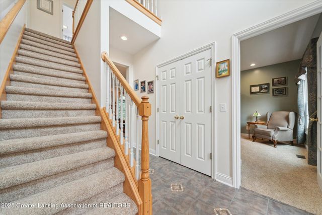 11195 Prestwick Drive, Lansing, MI 48917