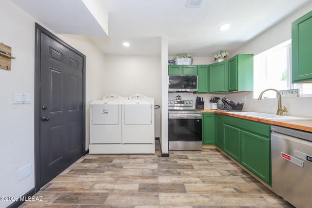 3251 S Serena Circle, Tucson, AZ 85730