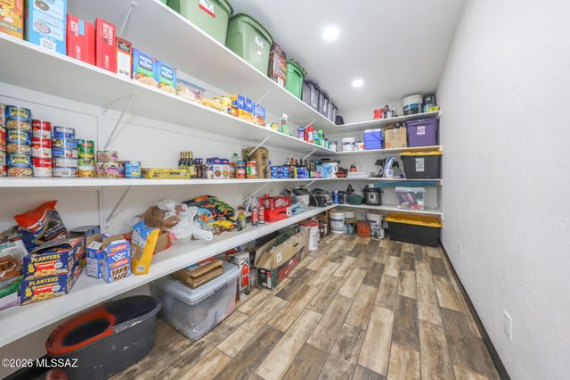 3251 S Serena Circle, Tucson, AZ 85730