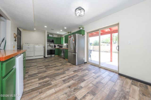 3251 S Serena Circle, Tucson, AZ 85730