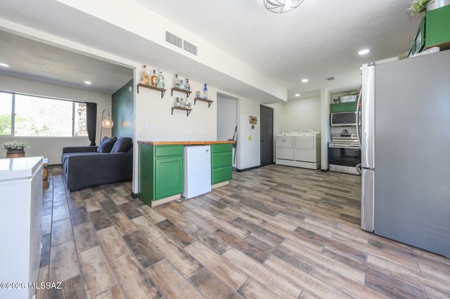 3251 S Serena Circle, Tucson, AZ 85730