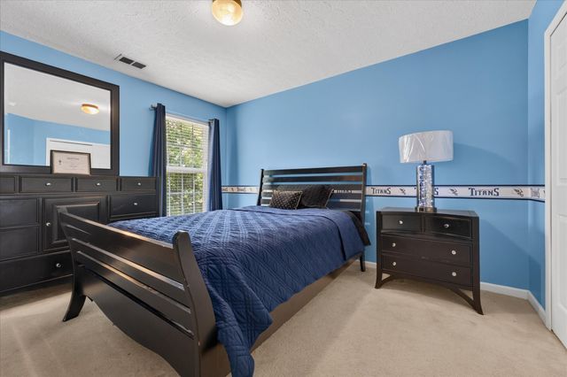 2040 Harvest Ln, Nashville, TN 37218