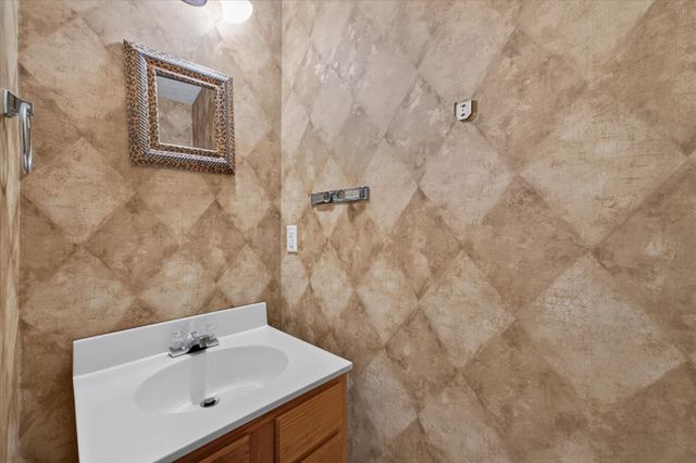 2040 Harvest Ln, Nashville, TN 37218