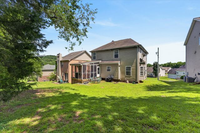 2040 Harvest Ln, Nashville, TN 37218