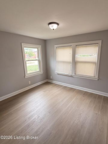 114 McArthur Dr, Louisville, KY 40207