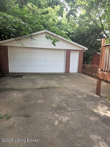 114 McArthur Dr, Louisville, KY 40207