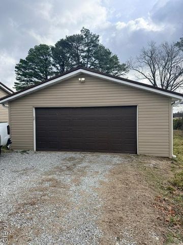 8538 Highway E, Houston, MO 65483