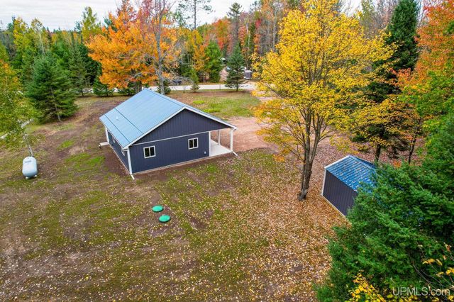 5963 26.5 Lane, Gladstone, MI 49837