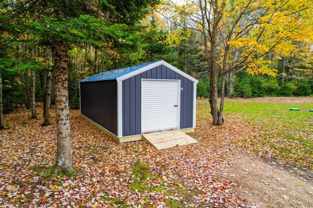 5963 26.5 Lane, Gladstone, MI 49837