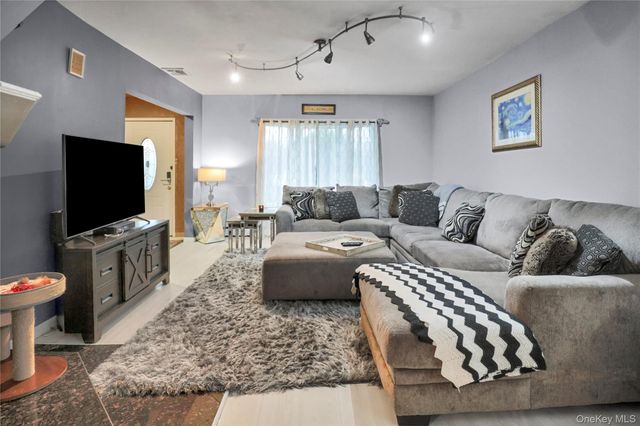 1763 E Berkshire Road, Merrick, NY 11566