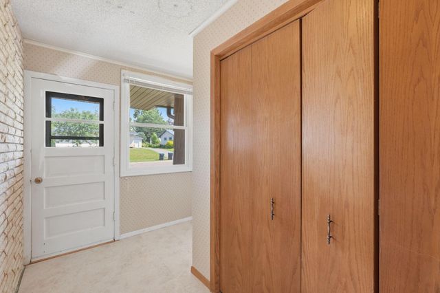 2122 Mesabi Avenue, North Saint Paul, MN 55109