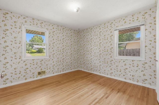 2122 Mesabi Avenue, North Saint Paul, MN 55109