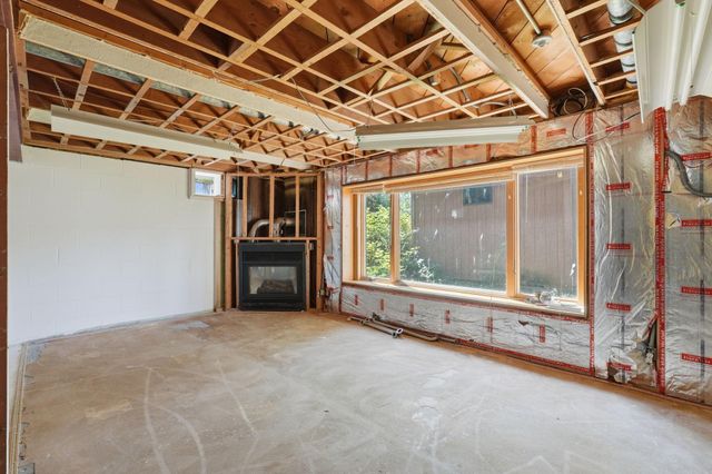 2122 Mesabi Avenue, North Saint Paul, MN 55109