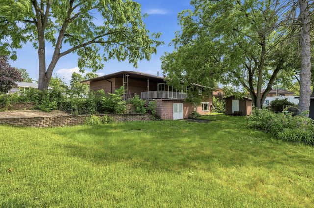 2122 Mesabi Avenue, North Saint Paul, MN 55109
