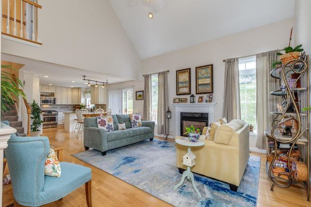 3 South Parrish Drive, Londonderry, NH 03053