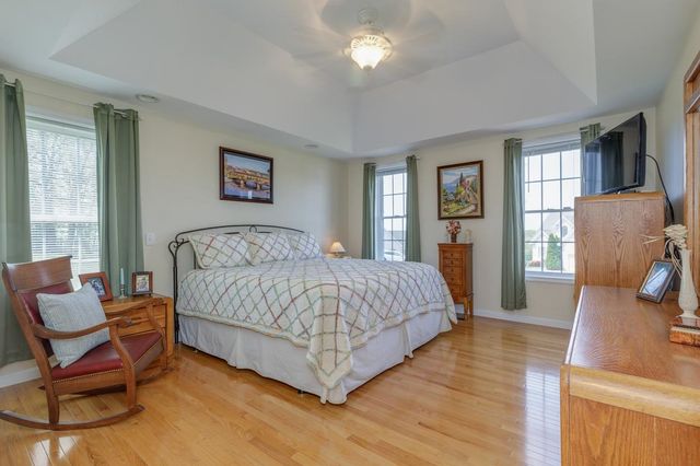 3 South Parrish Drive, Londonderry, NH 03053