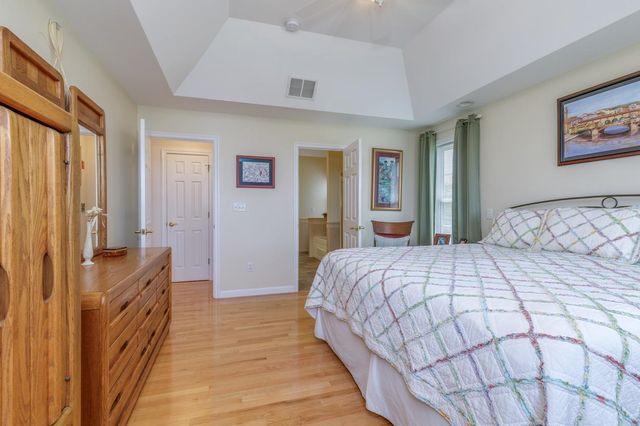 3 South Parrish Drive, Londonderry, NH 03053